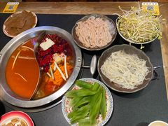 -沸炉重庆老火锅(军事博物馆店)