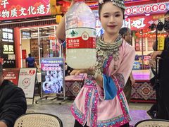 -刘姐啤酒鱼民族演艺餐厅(西街总店)