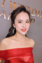 -艾米丽婚纱礼服