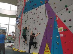 -蓝天攀岩(罗湖益田假日广场店)