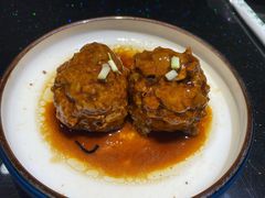 济南梅飞酒家鸭蛋黄狮子头-梅飞酒家(名辉豪庭店)