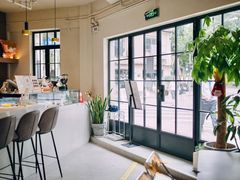 -Fridi Patisserie Cafe