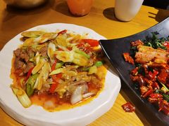 -隔壁老王·家常云南菜(花巷店)