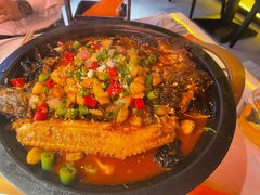 -鸣记脆皮烤鱼·海鲜烤鱼(三八广场店)