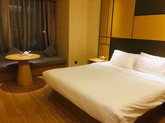 -全季酒店(上海青浦吾悦广场淀山湖大道店)
