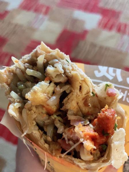 0 环境 : 4.0 服务 : 4.0 好吃 金牌卷饼 ,皮很薄.