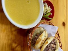 -闫家驴肉火烧(五四店)