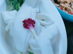 -老牌坊云南鱼豆花火锅(哈西万达店)