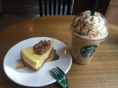 蛋糕还行&nbsp;星冰乐喝的肚子疼-星巴克(红房子店)