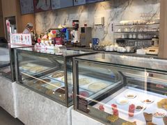 面包甜点陈列柜-哈根达斯(滨江店)