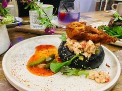 -FLOVIE FLORIST CAFE