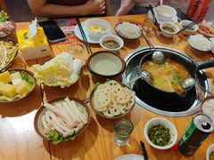 -黔三一夺夺粉酸汤火锅(百信店)