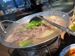 -肖四女乐山跷脚牛肉(南汇大学城生活广场店)