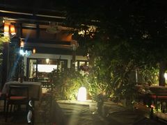 -Dash Teak House