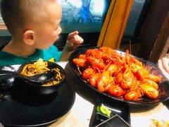 -沪小胖小龙虾(淮海中路旗舰店)