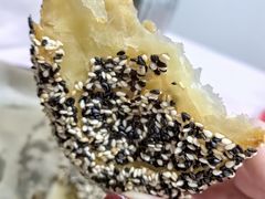 手作焦糖芝麻拿破仑-HOT CRUSH趁热集合·现烤面包(环球港店)