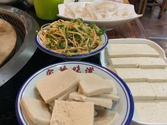 -三里屯土灶炖公鸡地锅鸡(江东店)