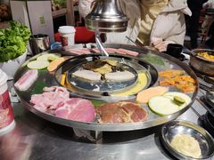 -哈哈碳都·牛肋条无限自助烤肉(台江万达店)