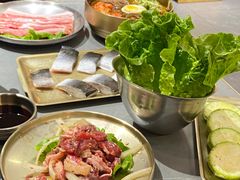 -围炉肉舍丹东海鲜烤肉·烤活鳗(步行街店)