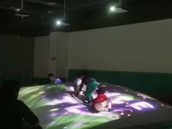 -桃桃城堡(欧亚汇集店)