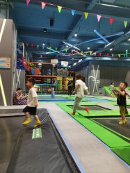 -反弹蹦床公园·亲子乐园·团建·派对(尚品奥莱店)