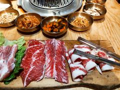 十道正宗韩国小菜-金顺韩式烤肉·网红烤肉店(广利路店)