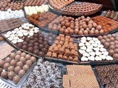 -Laderach 莱德拉(上海环贸iapm店)