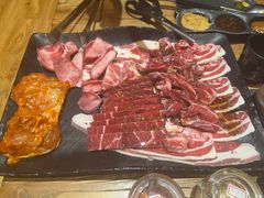 -金刚山黑牛炭火自助烤肉(西大望路店)