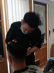 -心迪染发专门店