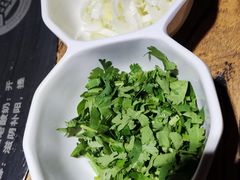 葱花儿+香菜-泽成冰煮羊(非·遗东岸国际店)