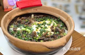 Cantonese腊味拼鸽肾饭