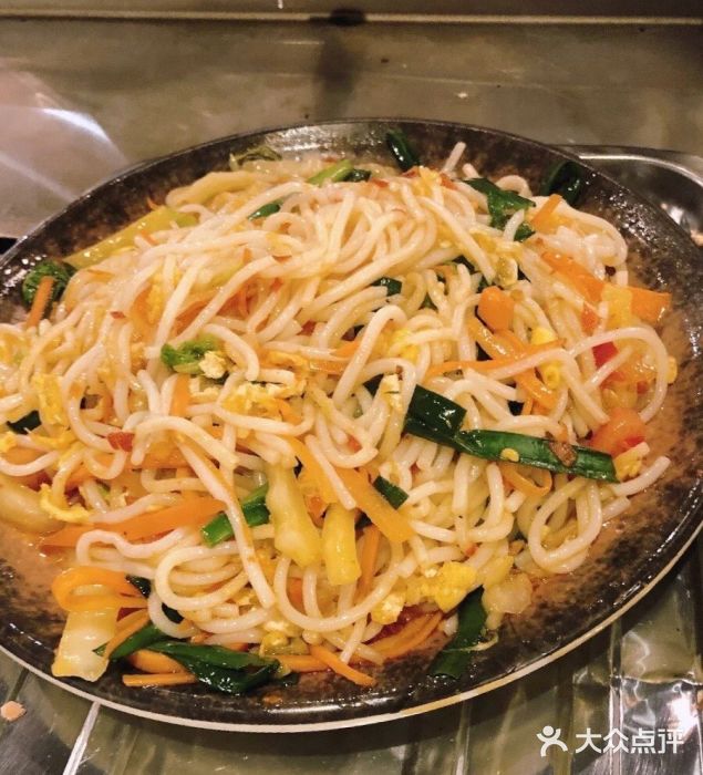 德四家·傣族风味烧烤(金实店)平平无奇的炒米线图片