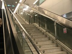 -新百广场(地铁站)