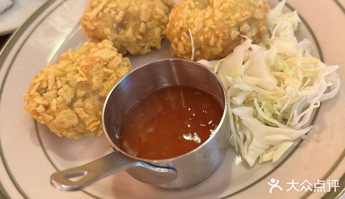 其中包括一道特别的盖饭和一份最顶有钱人套餐