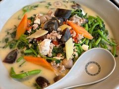 -大头虾越式风味餐厅(光明广场店)