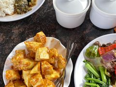 -侯臣咖啡文化村