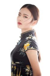 -onlygirl摄影美学馆高端定制(江滩店)