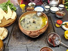 -三锅莊·牦牛肉火锅·香格里拉特色藏餐宴请餐厅(菱角塘路店)