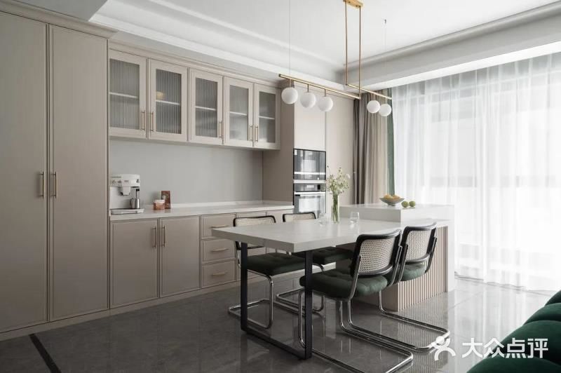 140平米精装房改造，花10万竟然装修成这样