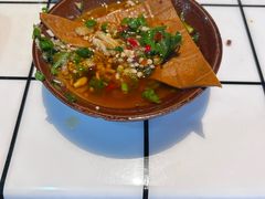 -扎起市井老火锅(乐山总店)