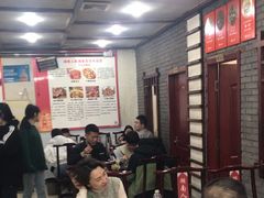 -湖南人家湘菜馆(镇江路店)