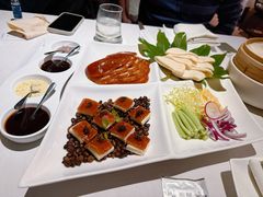 鱼子酱招牌烤鸭-梧桐