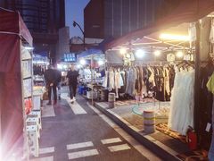 -吴山路夜市