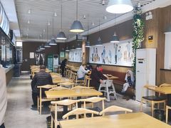 大堂-三好食堂(煎饺·馄饨·肉饼米线·盛世广场店)