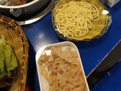 -马路边边串串香(延庆环球新意广场店)