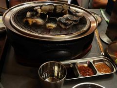 -围炉肉舍•炭烤活鳗•丹东海鲜烤肉(步行街店)