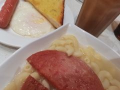 -香港新发烧腊茶餐厅(水围店)