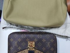 -聚云奢二手奢侈品黄金手表包包回收·中古店(上海店)
