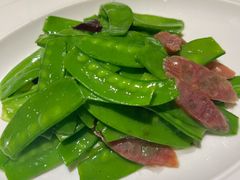 香肠炒荷兰豆-小放牛炒菜馆(裕华万达店)