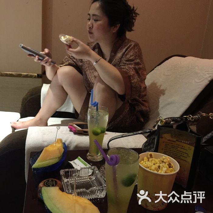 金色印象影院式足体养生会馆